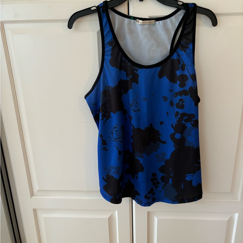 Pure Karma athletic top.  Size‎ large.